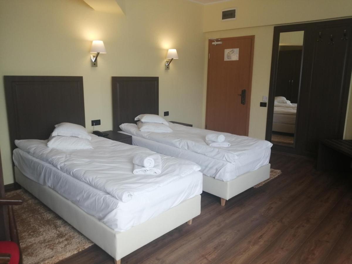 Hotel Piemonte Predeal Exterior foto